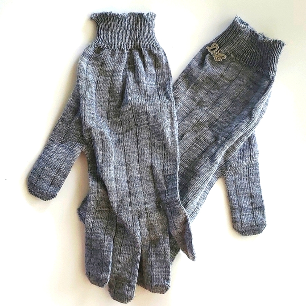 New D&G wool blend gloves  -size small